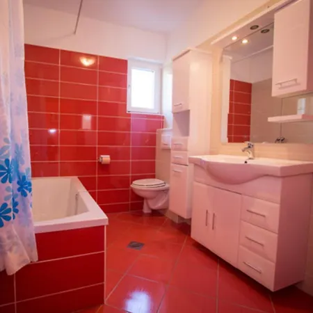 Zora Apartment