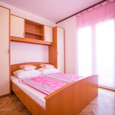 Zora Apartment *