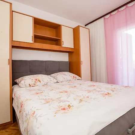 Zora Apartment *